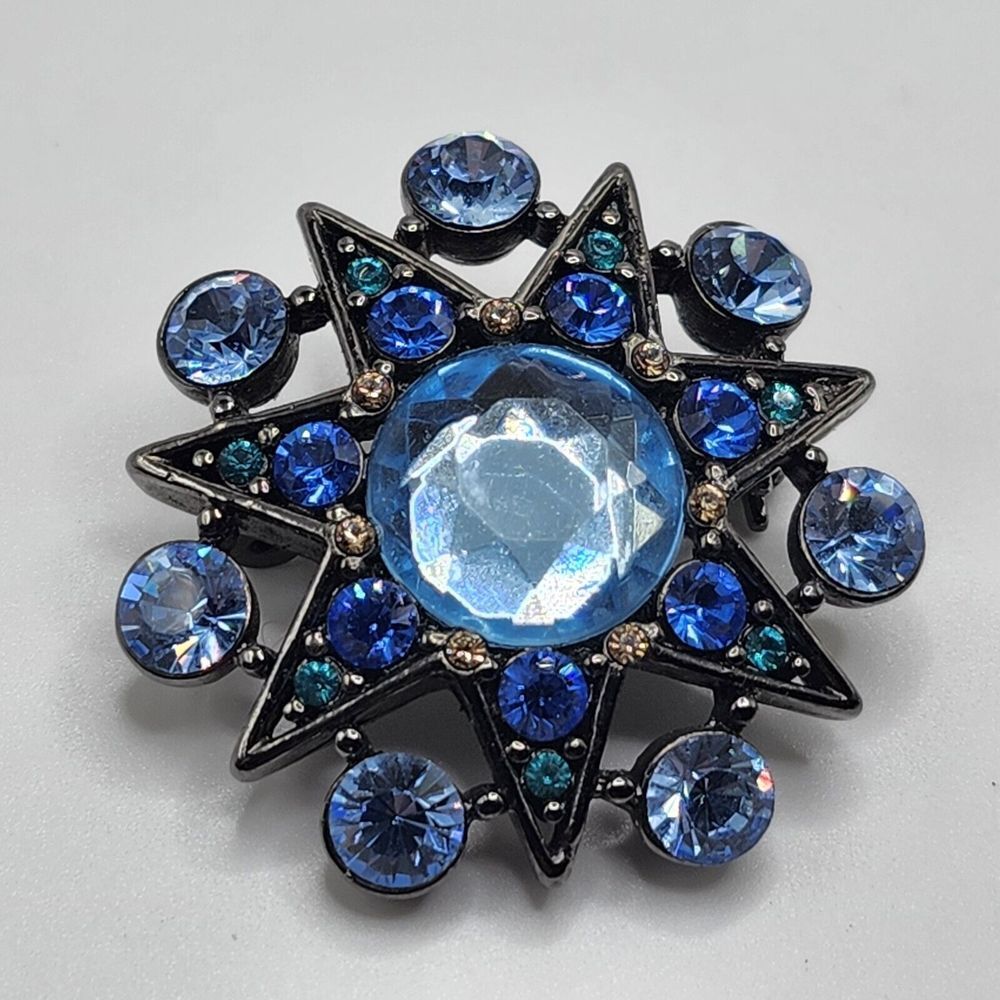 Vintage LC Liz Claiborne Blue Green Rhinestone Flower Snowflake Brooch ~ 1 3/8"